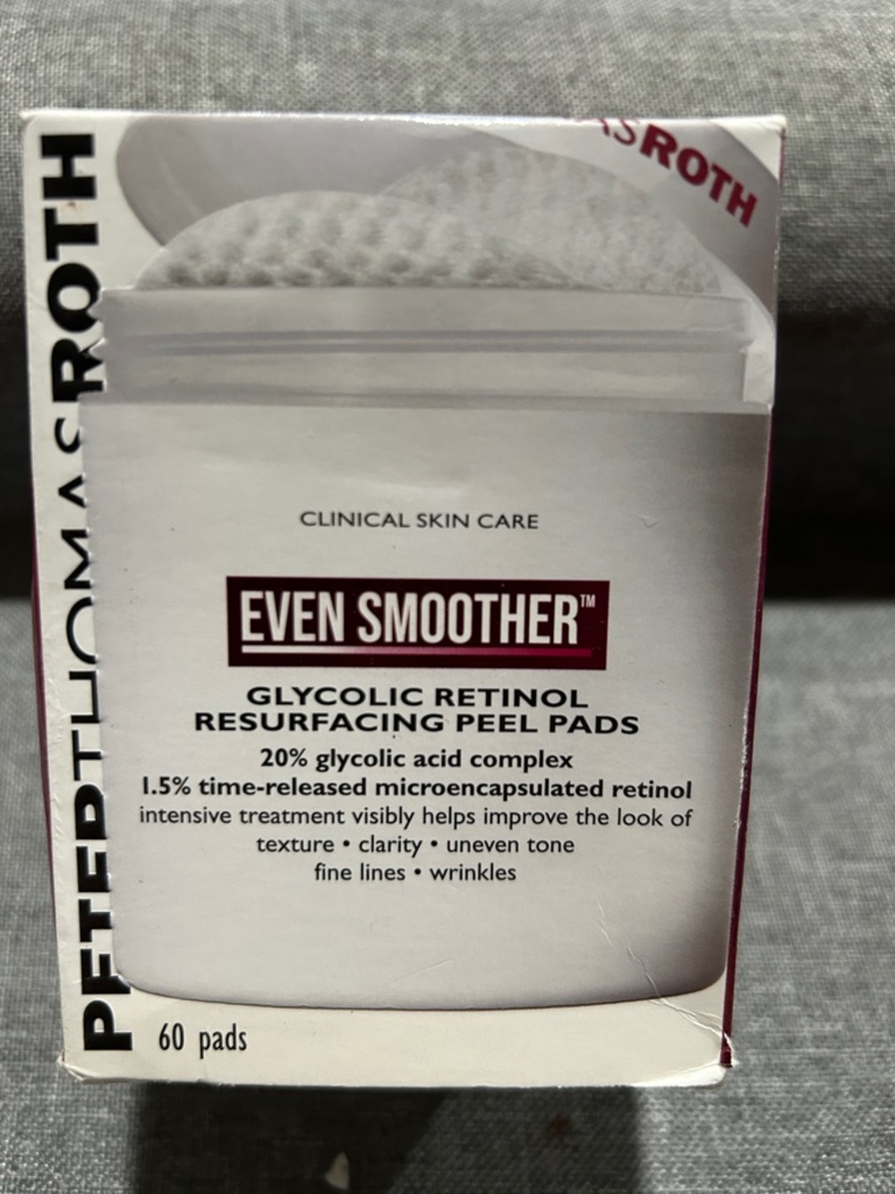 Peter Thomas Roth Even Smoother Peel Pads - White with Burgundy Accent